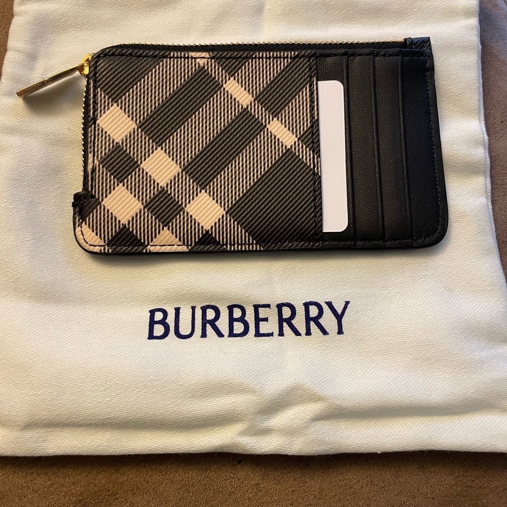 NWT Burberry check zip card case - Picture 3 of 4